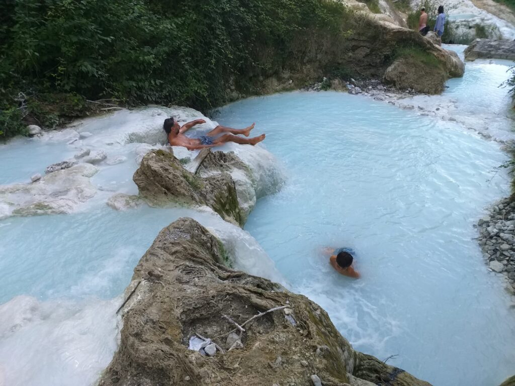 Bagni di San Filippo, pozze sul Fosso Bianco.