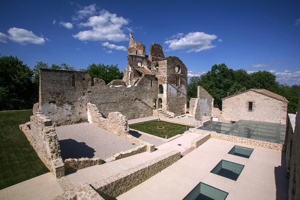 Nervesa della Battaglia, Abbazia di Sant’Eustachio