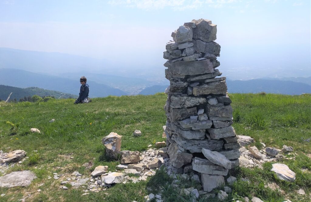 cairn lungo il percorso Pian delle Femene- Colle Visentin