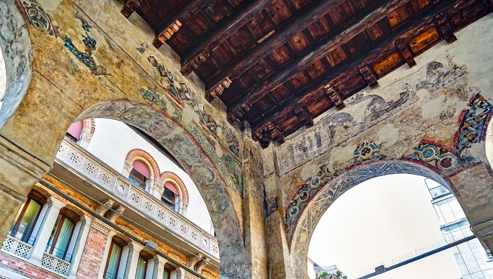 Treviso, Loggia dei Cavalieri, affreschi.