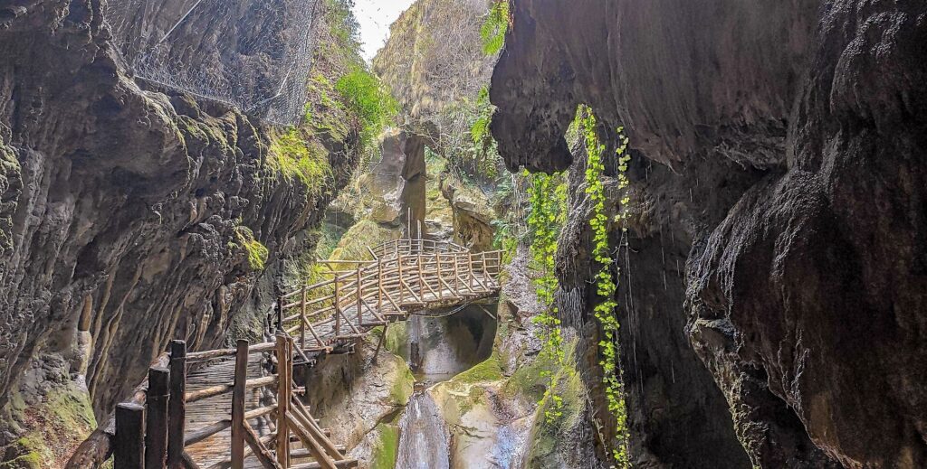 Fregona (Tv), Grotte del Caglieron.