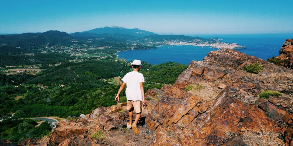 Elba, salita al Castello del Volterraio.