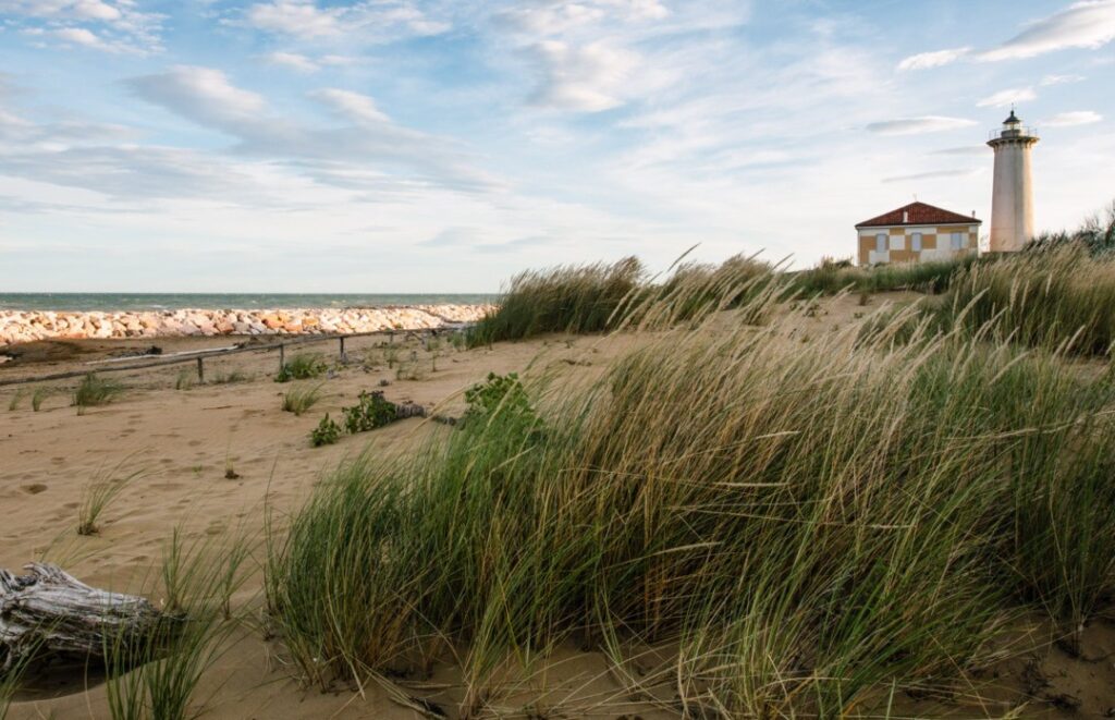 Bibione, spiaggia libera al faro.