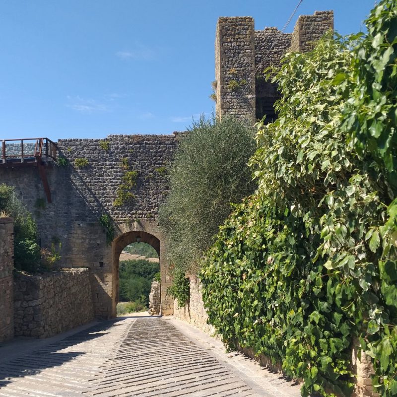 Toscana Monteriggioni porta San Giovanni