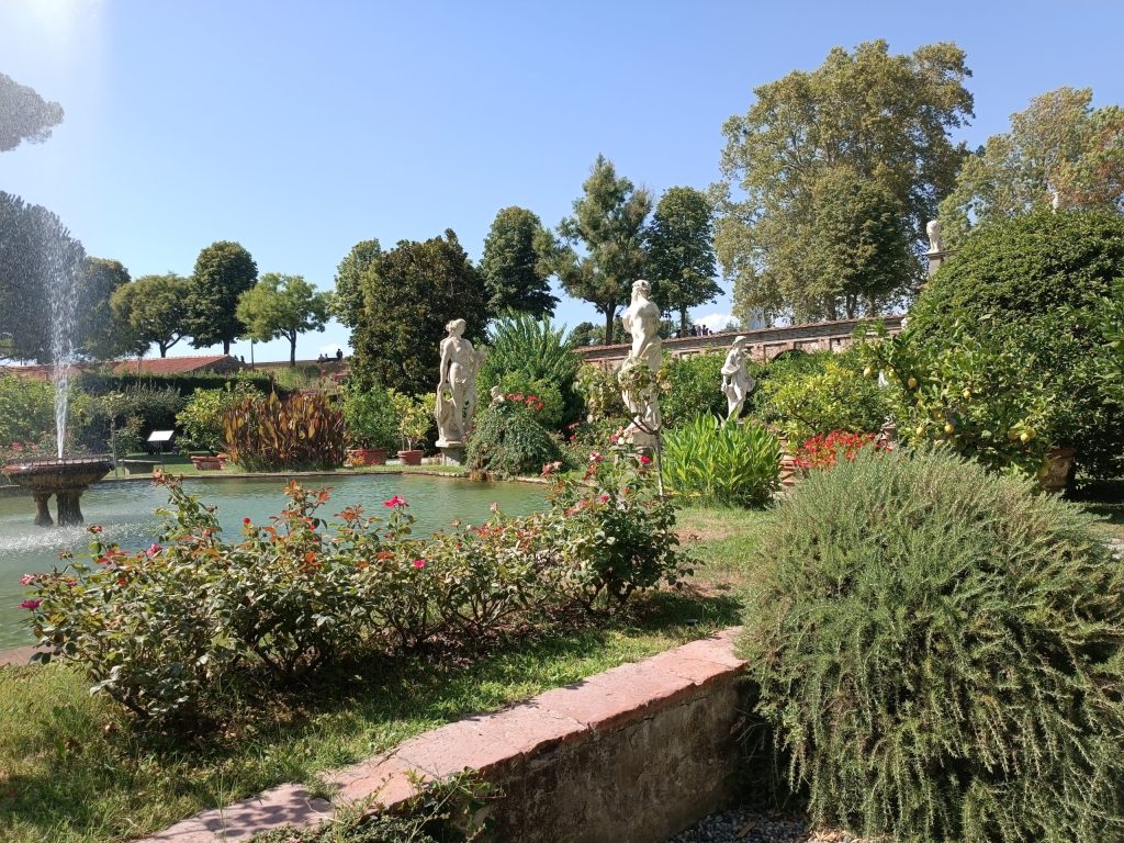Lucca giardino palazzo Pfanner