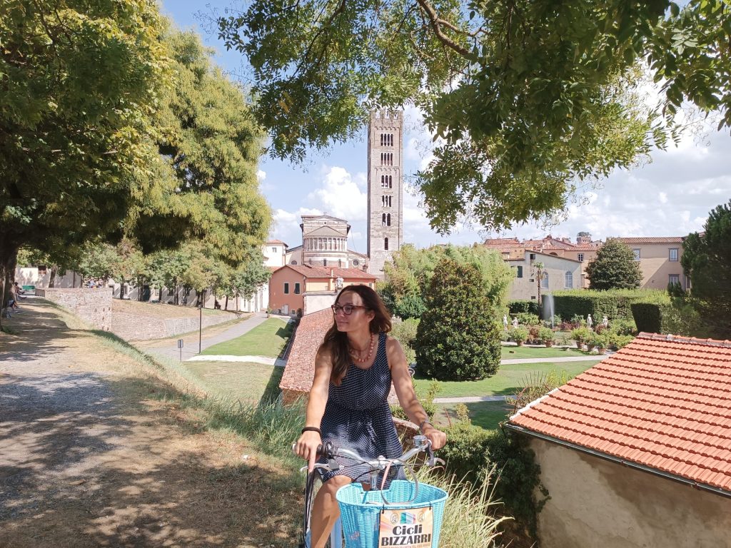 Lucca sulle mura in bici