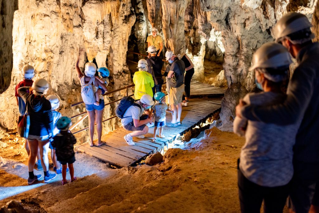 Plitvice dintorni attività outdoor per famiglie Barac Caves