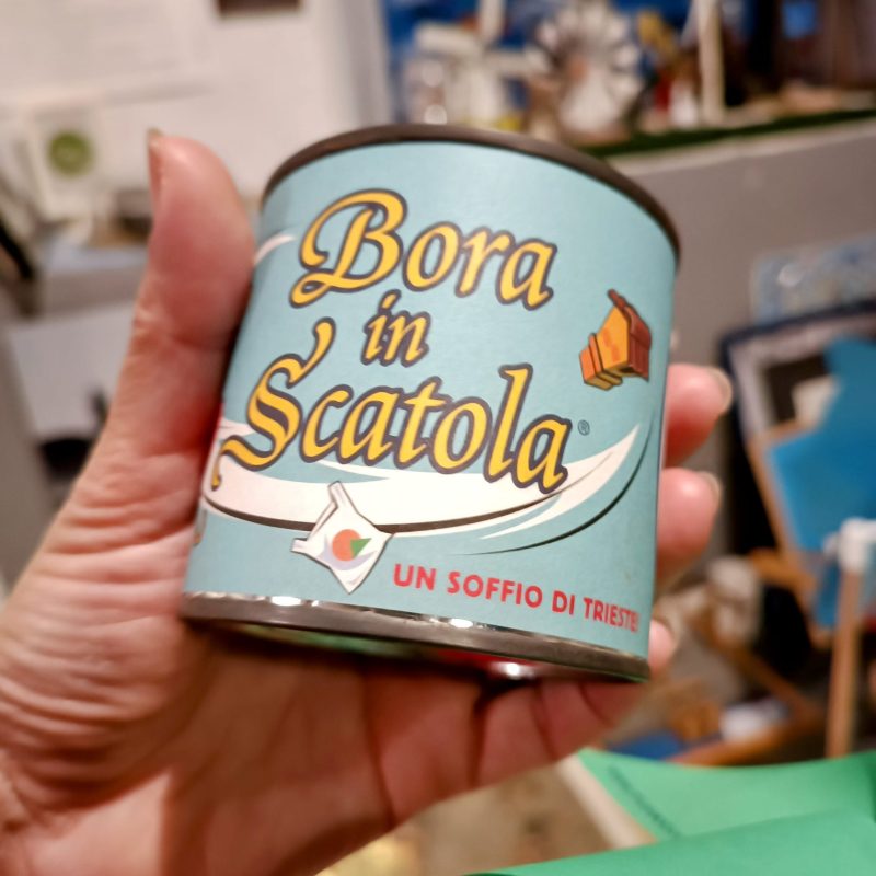 bora in scatola souveni trieste