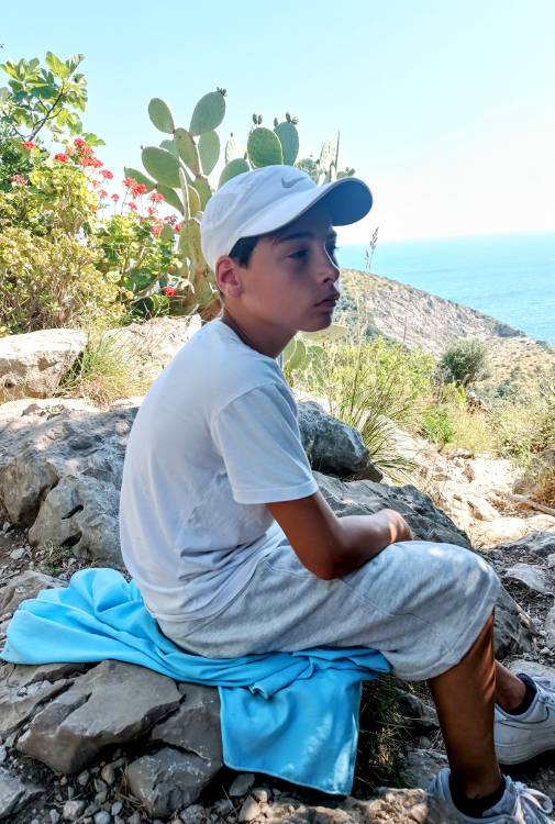 Baia Ieranto Costiera amalfitana con bambini trekking