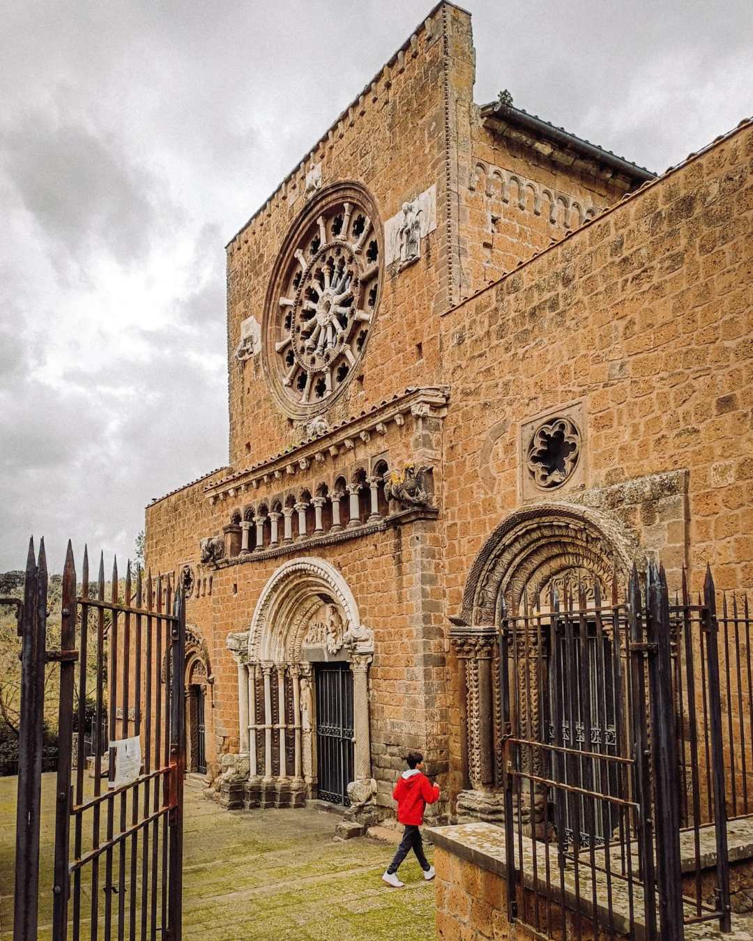 Tuscania con bambini Viterbo Chiesa Santa Maria Maggiore