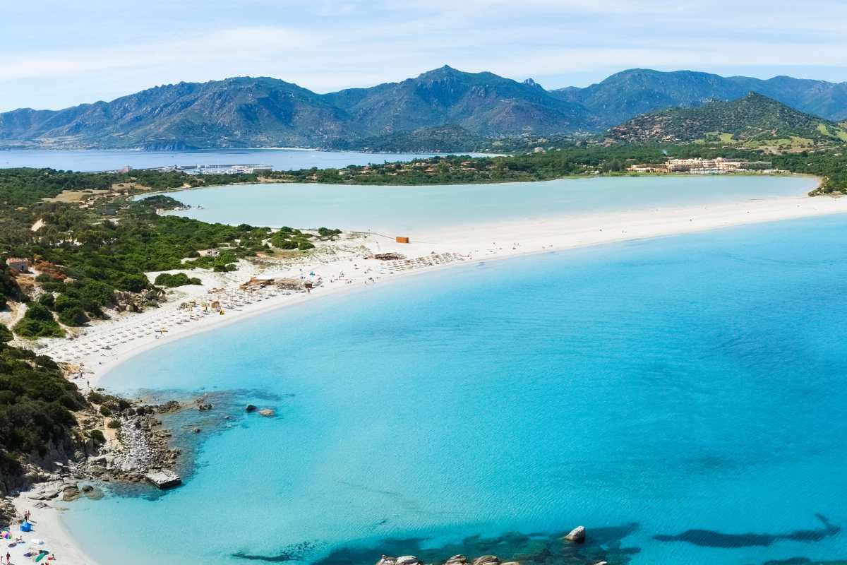 Sardegna Sud Cagliari Poetto spiaggia con bambini