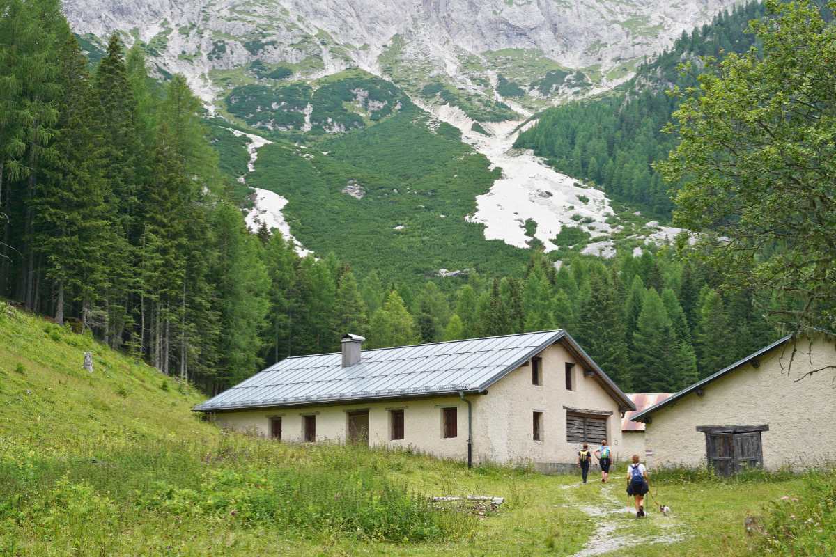 sentiero verso casera aiarnola tre cime lavaredo alternative